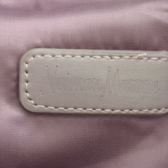 Vince CamupoNeiman Marcus Lavender Tote Bag with matching zip pouchMedium size - Picture 3 of 9